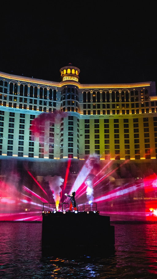 You weren’t dreaming 💭 Mickey Mouse brought Fantasmic! to Las Vegas 🤩 #FuelTheMagic