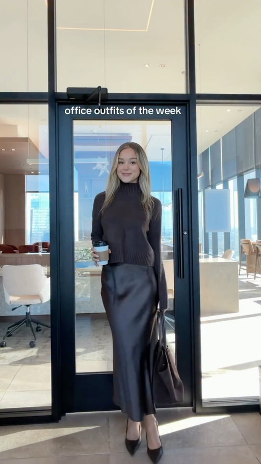 week of office outfit ideas 👩🏼‍💼🤎 #workwear #corporate @abercrombie 

🔗 https://liketk.it/5AzT0