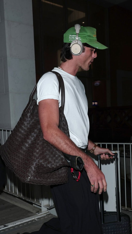 A short exploration of Jacob Elordi’s style.

#fashion #style #menswear #styletips #jacobelordi