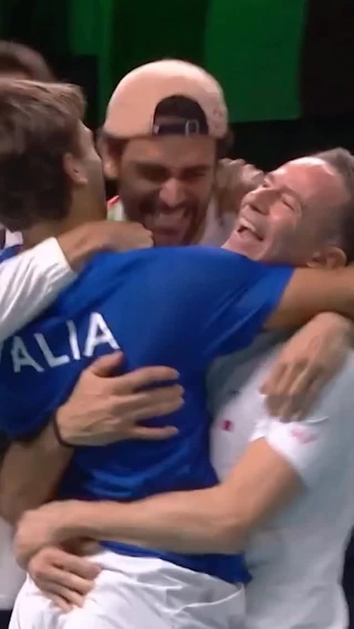 Pure elation! Flavio Cobolli wins the #DavisCup for Italy 🇮🇹 

#DavisCup