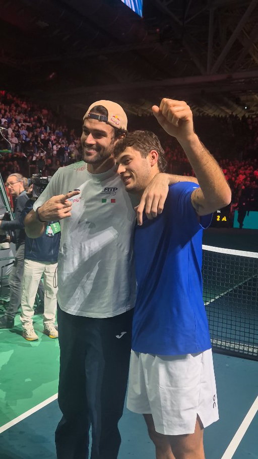 This moment 🥹

Matteo Berrettini and Flavio Cobolli, lifelong friends and now Champions together 🫶

#DavisCup
