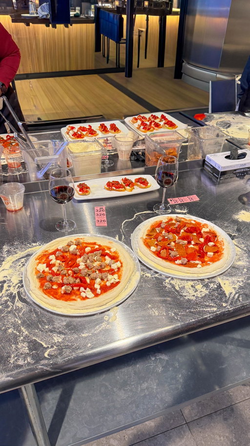 Your sign to check out a Chicago pizza making class

We got a a step by step guide on how to make a bubbly and delicious Neapolitan style pizza crust from a pro 😤 Your class ticket includes 2 free drinks and an appetizer. 

The experience is the “DIY pizza and sip” pizza making class in millennium park on @chicagobucketlist. Thanks Chicago Bucket List!