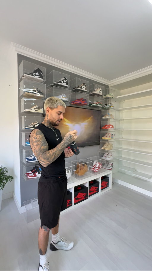 Changing the bedroom again 🤷🏻‍♂️ 

#bedroom #room #bedroommakeover #bedroomdesign #bedroomstyle