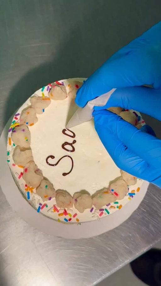Its sag szn baby! ♐️🔥 Comment below how you’re celebrating your favorite sagittarius this season AND gift them what will be their favorite cake while you’re at it 😉