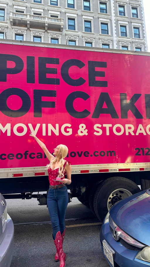 Thanks @pieceofcakemoving for bringing Eric’s temporary workspace from Manhattan to Wyoming! 📦 Piece of Cake is the best! 

Code: IGFamily for a discount on your next move 👍