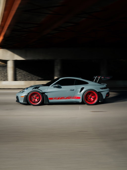 Symphony in motion. The Porsche GT3RS 🔥💨
@porscheusa 
.
.
.
#gt3rs #porschegt3rs #gt3rs992 #porschemoment #porschelove #porsche992