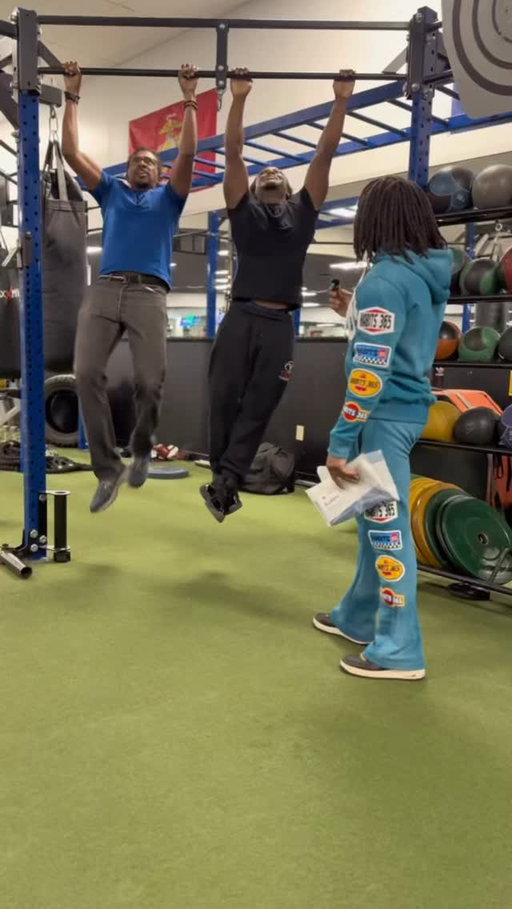 Our ambassador @k1ng_jah is back at Empire Fitness with challenges for a chance to win our newest fitness collection 💪

Where should we go next? 👀

Drop your state and we might pull up!

#Habits365 #BuiltOnConsistency #FitnessChallenge #GymLife #Habits365Athlete