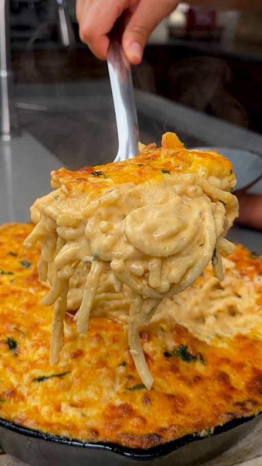 New Orleans baked macaroni is one of a kind. It’s something most of us grew up eating.

✨ Would you give this a try?

✨This recipe can be found in my cookbook on my website in my bio.

#risascuisine #bakedmacaroni #neworleans