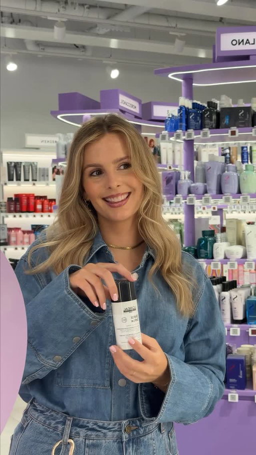 The L’Oreal Professionel Black Friday sale has arrived at @ozhairandbeauty ✨ You can enjoy up to 30% off the range (including their Metal Detox products - my fave) in store or online now! It’s the perfect time to treat yourself.. or maybe tick off some of your Christmas shopping.

#ozhairandbeauty #blackfridaysales #metaldetoxlorealpro