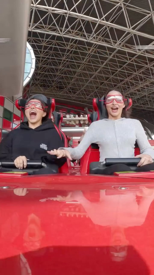 🚨THE COMPETITION IS NOW CLOSED🚨
 Get a chance to be a part of the 15 Years Anniversary Celebration - Live DJ, Drone Show and much more.  Follow the steps below:👇 

1️⃣ Follow us, Like and share this post.
2️⃣Comment your best #FerrariworldYasIsland moment.
3️⃣Tag a friend you want to celebrate this exclusive event with.
 
*T&C Apply
 

🚨 مسابقة 🚨
احصلوا على الفرصة الذهبية لتكونوا جزءًا من احتفالية مرور 15 عامًا من السرعة في #عالم_فيراري_جزيرة_ياس مع دي جي حيّ، وعرض الدرون، والكثير من الفعاليات المميّزة!
خطوات المشاركة: 1️⃣ تابعونا، واعملوا لايك وشارِكوا هذا البوست. 2️⃣ شاركونا أفضل لحظاتكم في #عالم_فيراري_جزيرة_ياس في التعليقات. 3️⃣ شيروا البوست مع الصديق الذي تودّون الاحتفال معه في هذا الحدث الحصري.
 
*تطبق الشروط و الآحكام