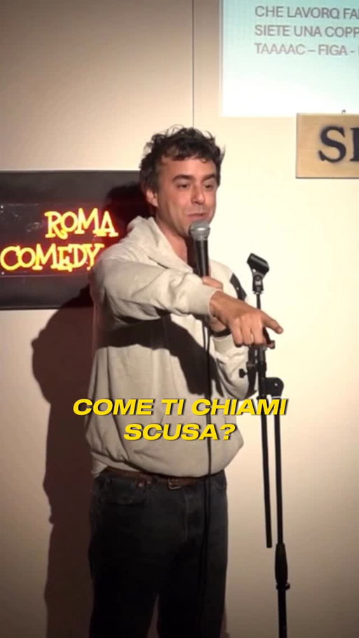 Meta improvvisazione - i ragazzi di @romacomedyclub hanno provato a levarmi le 4rmi, ma eccoci qui + frecciatina al miglior ministro dei trasporti della storia dei cani 🐕
Registrato durante la serata “Il pasticciaccio”