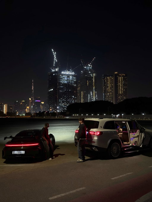 Dubai weekends with the @porsche_gb family, winter sun always hits the best!