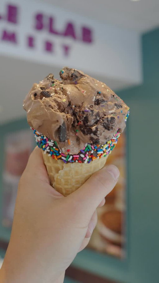 scoop your chocolate lover dream combo🍦🌈🍫