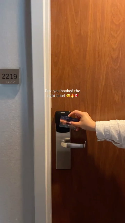 Pov: You finally get to stay at your bucket list hotel!

⭐️This is room 2219, fallsview jr suite, 1 king bed, sofa bed, fallsview whirlpool.

Marriott Fallsview Hotel & Spa 📍

SAVE this Reel and SHARE it with the person you would wake up here with! ❤️

Follow @travelmowgly for your daily dose of Canada travel inspo 🇨🇦✨

#niagarafalls #canada #beautifuldestinations
