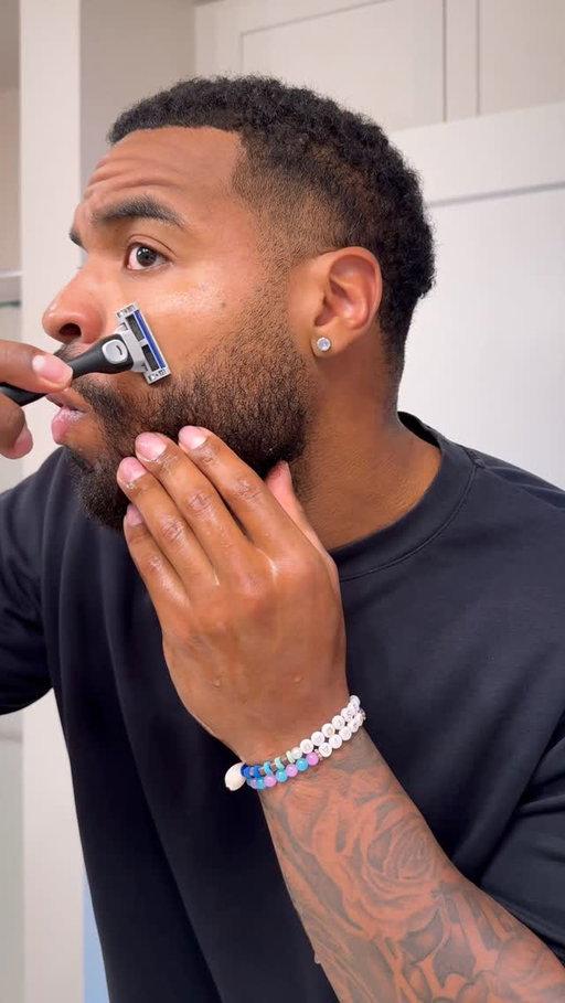 Ending the day right. Smooth shave, clean finish, black handle - the new Harry’s Plus All-Black Razor exclusive at Target. Premium feel. Every day price. #HarrysPartner #HarrysPlus @harrys @target