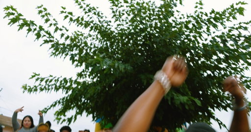 WE WERE OVERDUE FOR A NEW ANTHEM 🙏🏾

WE SHOT THIS RIGHT AFTER THE BACKYARD SHOW YESTERDAY! NOW IT'S LIVE! THE POWER OF INDEPENDENCE 🫂

Song: I'm From The Bay
Producer: @liljon @hokagesimon @michaelprinceviolin
📹: @splashthakidd
Mixed by: @ray_seay
Mastered by: @thestreetscientist @milliondollarsnare