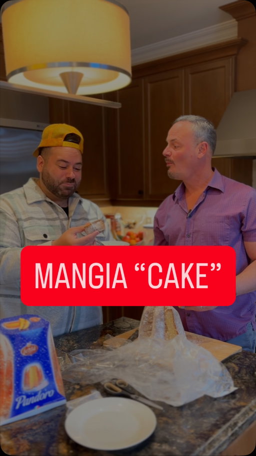 Mangia “Cake”🥮
@frankspadone @cosimotucci 

#comedy #italian #christmas #cakes #frankncos #ethnic #relatable #funny #pandoro #sketch