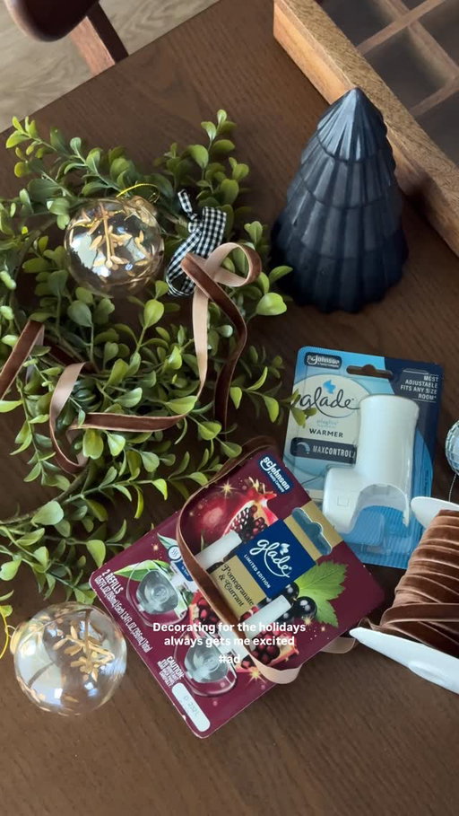 #Ad It’s wild how a scent can bring back a whole season. 🌲 Glade®’s Pomegranate & Currant PlugIn smells just like the holidays I remember as a kid, and now it fills our home too. @glade