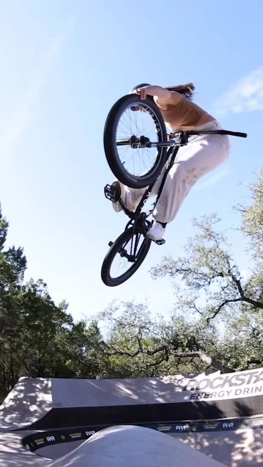 Clips from @dennisenarson’s last Friday Video! Link in my bio!
Video: @jcobbs