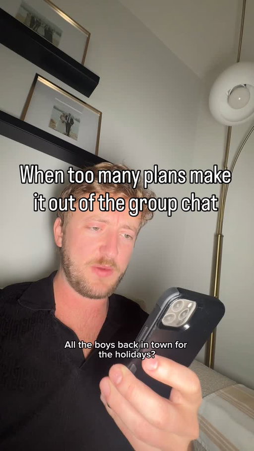 When too many plans make it out of the group chat. #thanksgiving #groupchat