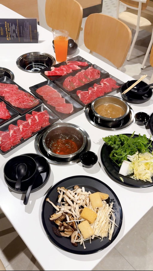 All You Can Eat Shabu Shabu 📍 Shabu Zone 🍲 ⁣
⁣
Shabu Zone just opened up in Federal Way, WA right next to Crumbl Cookies! This is a AYCE Shabu Shabu restaurant that features a self serve bar for ingredients and sauce. Choose from 9 different broths and 11 different meat options that you order with your server. Grab your ingredients and cook everything in your own individual pot. There are also some drinks and ice cream to end your meal. It’s spacious, bright, and comforting. Excited to have a new hot pot spot in Federal Way! ✨ ⁣
⁣
Lunch $29.99⁣
Dinner $41.99
.
.
.
#ayce #federalwaywa #shabushabu #hotpotrestaurant