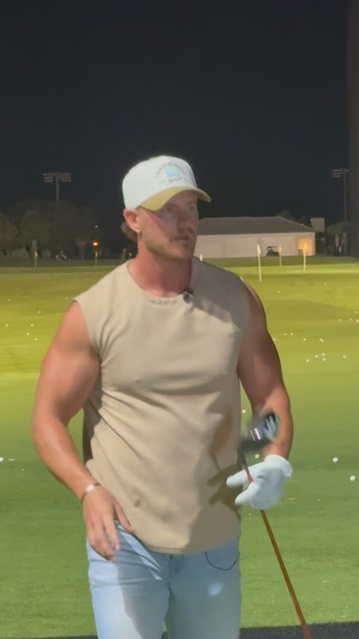 Into the night. 

#golf #golfswing #speed #athlete #golftips #homerun #sports #fitness