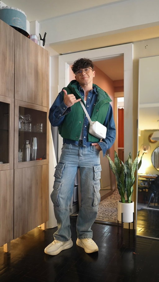 canadian tuxedo kind of tuesday 👖🤙🏼 • how’d I do? #ootd 
-
wearing: @urbanoutfitters jeans + @wrangler jacket + @calvinklein tank + @cosstores puffer + @alexandermcqueen sneakers + @jacquemus bag + @ahlem glasses