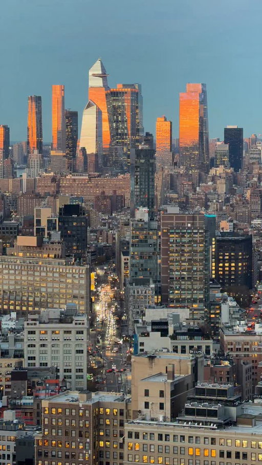 “26 seconds to sunset”

Moving images for you 

NYC 25th Nov.
