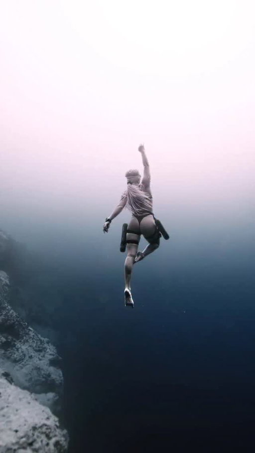 🔱 Rise. Without. Permission.

🩰 @ellariyab 
🎥 Director & Editer: @tavicastro
🎨 Creative Director: @yanitayancheva 
🔧Chief of Safety : @freedive_tulum 

📍 Shot during @poseidonascend 

Depth: 15-25 meters

Completely shot on breath hold.

#swimming #adventure #cinematic #freediving
