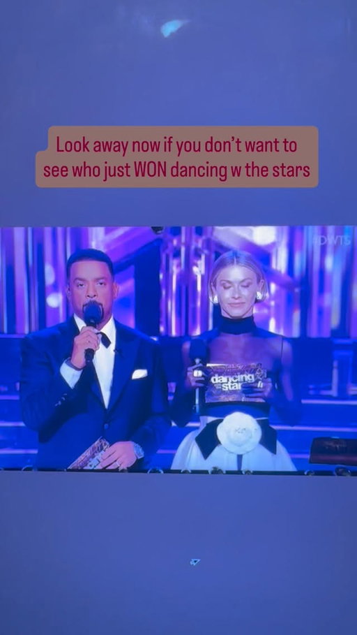 Omg omg !!! The winners of #dancingwiththestars are ….. 💃 #dwts… how do u guys feel??? Woah! 🕺
