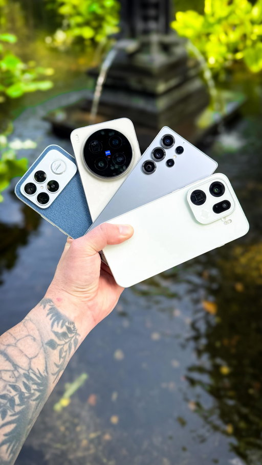 Underwater video comparison with the new Poco F8 Ultra vs Galaxy S25 Ultra vs Oppo Find X9 Pro vs Vivo X300 Pro! Which one do you think did the best? 

#poco #vivo #oppo #samsung #underwater #pocof8ultra #galaxys25ultra #vivox300pro #oppofindx9pro #underwatervideo #koi #fish #pond #tech #technology #smartphonephotography #phonephotography