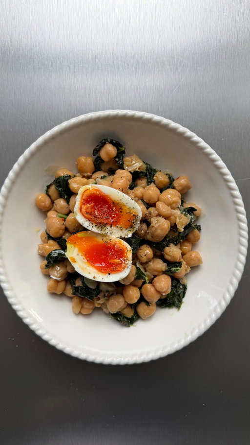 anchovy, kale, loads of garlic and brothy chickpeas smashed into gorgeously buttery toast with jammy eggs. could write a love letter to this lunch. every flavour I love under the sun, keeps you full for ages and takes about 10 mins to make. One for a chill bright day like today that’s for sure!

6-6.5 mins for your jammy eggs then plunge into ice water 

Fry off garlic, loads of anchovies and chilli flakes in plenty of olive oil. Chickpeas with broth go in then add your kale or cavolo Nero and wilt down. You can add lemon and parsley here too.

Smash the whole thing onto super buttery toast. Thank me later.