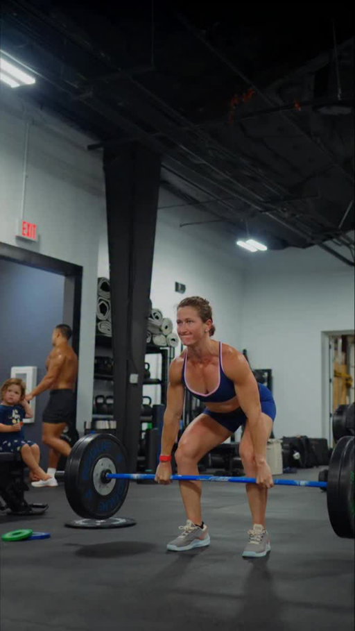 The best part about this video is little Willow in the background watching mum lift a barbell. 

& @tyrsport have all the deals this Black Friday with 35% off all footwear.