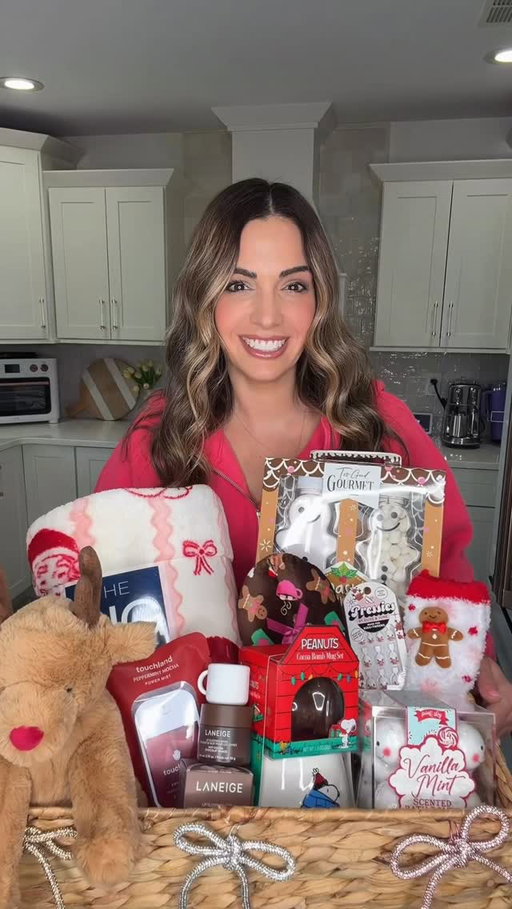 MAKING A BURR BASKET FOR MY DAUGHTER ❄️⛄️

Comment SHOP below to receive a DM with the link to this post on my LTK ⬇ https://liketk.it/5Bp2J All of the beauty products are linked as well as the Jellycat but the other items I found in Home Goods and Hobby Lobby! Blanket is from Kohls but it’s no longer online. 

#momlife #burrbasket giftidea preppy momsofinstagram