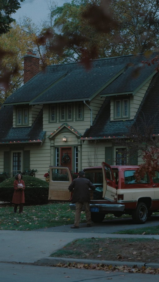 This holiday season, make the kind of memories you'll never forget. Happy Holidays from Chevrolet.

Click the link in our bio to watch our full holiday card to you.