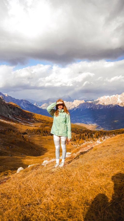 Exploring the Dolomites in my new Patagonia W’s Torrentshell 3L Rain Jacket from @freshlabels … No rain can stop me now from reaching a summit, not when your jacket actually keeps you dry and windproof.

And I finally tried on the ✨Salomon✨sneakers.
It’s the XT-6 Gore-Tex series and to be honest, I was a bit scared to wear them in rough terrain. Climbing over boulders with sneakers sounds like a bad idea 😅
I was worried they wouldn’t support my ankles properly but they held perfectly. And they were so comfy I didn’t even have to switch shoes after the hike. 
 
Freshlabels just dropped a Black Friday sale up to 60% off, so if you want to upgrade your outdoor gear before your next adventure… now’s the time 👀
.
#dolomites #salomon #hikingtheglobe
