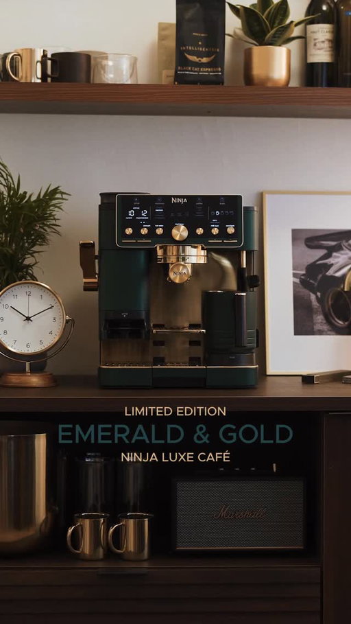 🔔 EMERALD & GOLD DROP 🔔

Introducing the bespoke Emerald & Gold Ninja Luxe Café, crafted in a limited-edition run of less than 900 units. A standout gift for the true coffee connoisseur — secure yours before this exclusive colorway disappears.

#NinjaLuxeCafe #ColorDrop

📷: @stelioskroudis