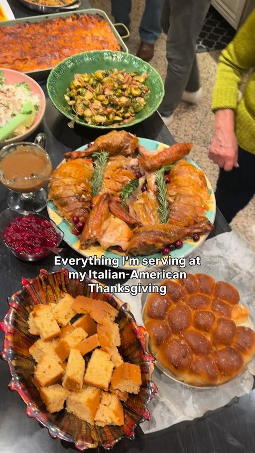 A sneak peak at what I’m serving at my Italian-American Thanksgiving!! 

Comment “RECIPES” with your favorite Thanksgiving dish to get a round up of all these free recipes sent directly to you!!! ❤️

https://alessandraciuffo.com/ales-thanksgiving-recipe-roundup/
