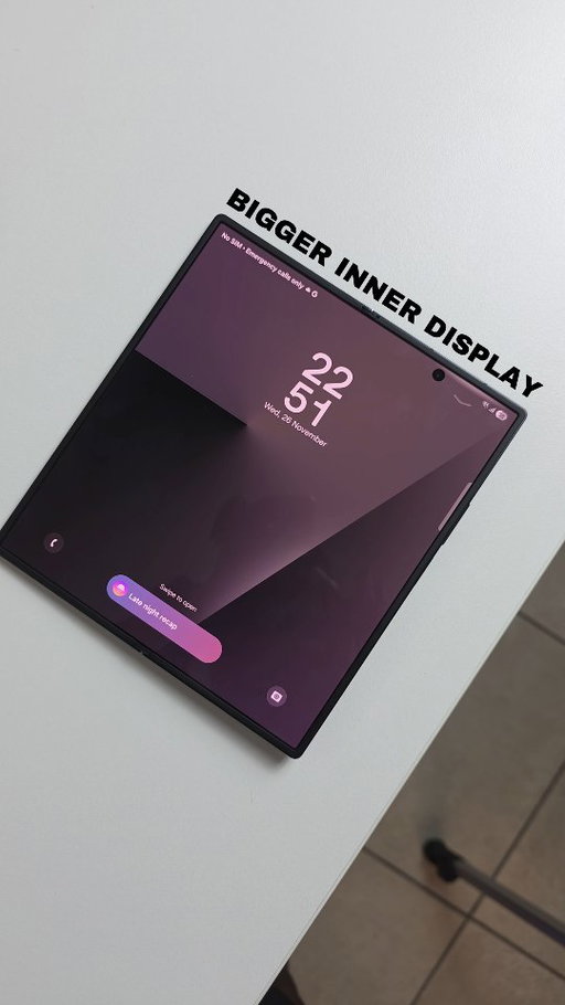 The Samsung Galaxy Z Fold7 8 Inch Display Is Kinda Crazy! 

Check this out! 

@samsungsa

#Samsung #GalaxyZFold7 #GalaxyAI #UltraSleek #Techtok