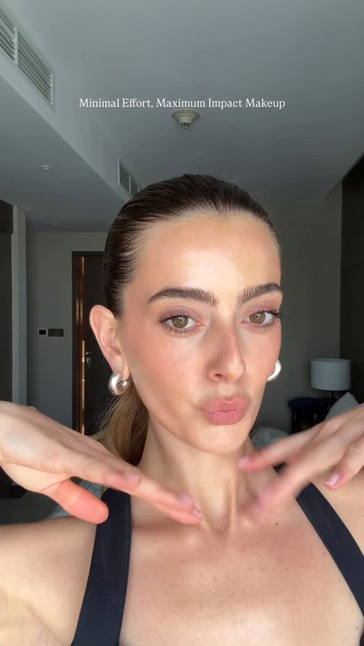 When you want to look like you put in the effort but in reality it took you under 10 min @nudestix 

Get the look:
Dewy barrier hydrating stick
Nudescreen daily mineral veil in tan
@mphbeauty underpainting palette
Nudefix cream concealer
Tinted blur sculpt stick in medium 
Nudies blush in naughty n spice
Tinted cover foundation
STAX blush balm in barely nude
Magnetic eye Color in hot stone & bright eyes 
Splash proof mascara