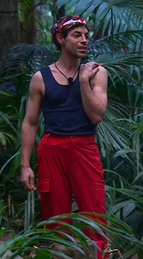 Tom and Ruby are serving full theatre before sunrise, and Martin’s not quite ready for curtain up 🤣 🎭

#ImACelebrityGetMeOutOfHere! continues tonight at 9pm on ITV1.

Produced by Lifted Entertainment, part of #ITVStudios.