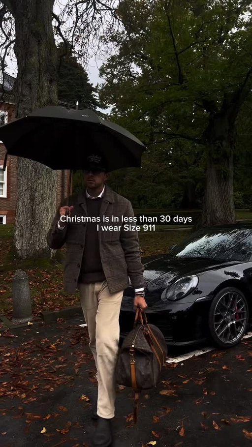 Public service announcement for everyone who’s looking for a gift they can slide under my tree 😮‍💨🎄

#christmas #porsche #oldmoney #aesthetic