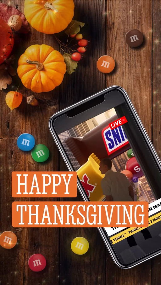 a beautiful day for a parade. happy thanksgiving!
