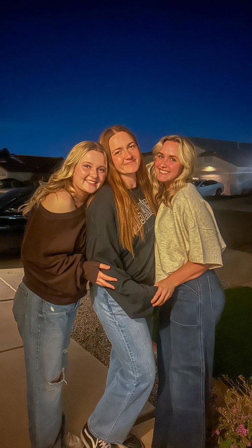 thankful for best friends I get to come home to 🫶🏼

#hometown #bestfriends #reunion #thanksgiving #arizona