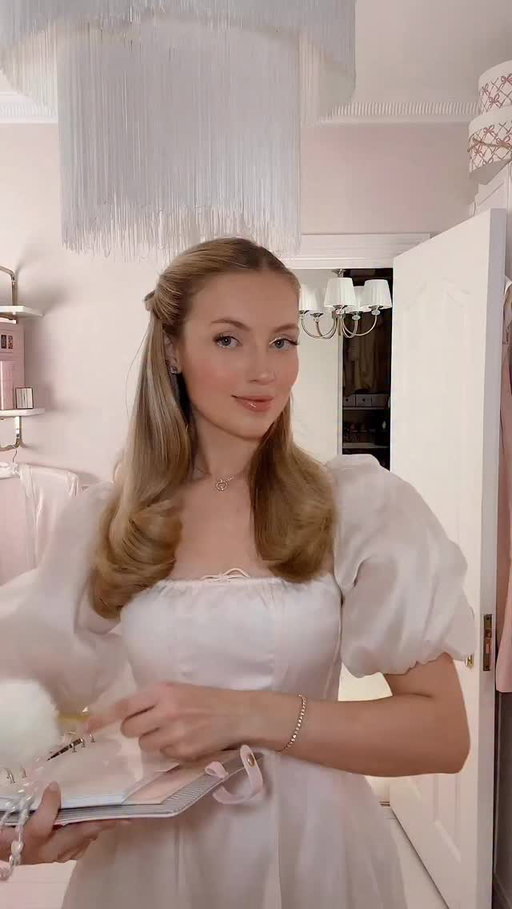 Well I had to come back and do the reprise… 🫧🎀✨

@wickedmovie #wickedmovie #wickedforgood #glinda