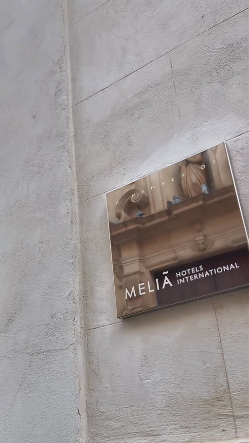 Bienvenidos a Summum Boutique Hotel.
Un antiguo palacio donde la historia se entrelaza con la elegancia contemporánea, y cada estancia guarda una esencia propia.
Aquí, la experiencia comienza desde el mismo momento en que llegas.
🤍 Te esperamos.

·

Welcome to Summum Boutique Hotel.
A former palace where history blends with contemporary elegance, and every space holds its own soul.
Here, the experience begins the moment you arrive.
🤍 We look forward to welcoming you.

#summumboutiquehotel #palma #TMC