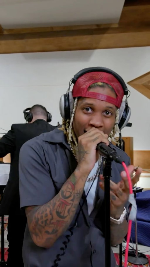 Ts is beautiful 🥲 

Happy Thanksgiving family - I’m thankful for you 🫵

Song: Lil Durk “Home Body” Trap Symphony

.

#lildurk #trapsymphony #audiomack