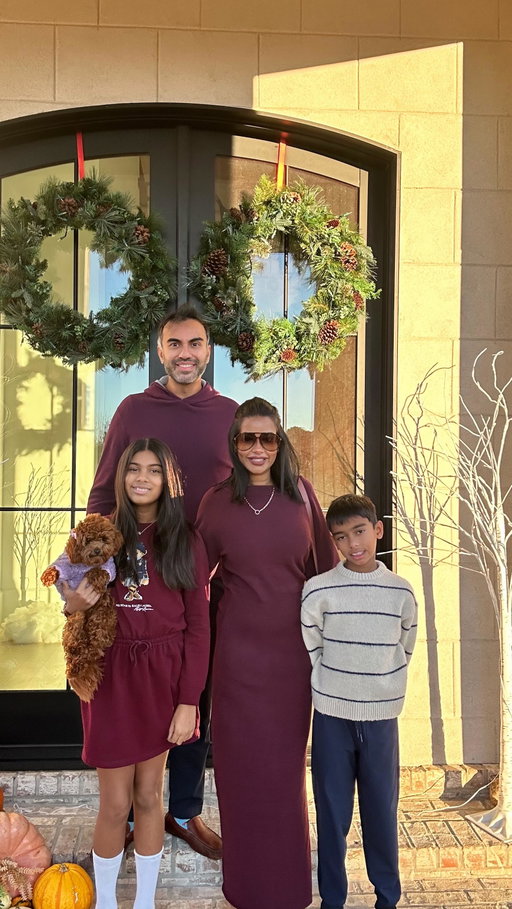 Thankful 🙏🏽 for this crew who keeps my heart 🫶🏽full and my days busy in the best way. Celebrating love, gratitude, and the beautiful chaos of family. Happy Thanksgiving, everyone!! 🦃🍁🍽
.
#anilasajja #contentcreator #southasianinfluencer #atlantainfluencer #lifestyleinfluencer #fashioninfluencer #thesajjafamily #married2med #atlinfluencer #drkiransajjamd