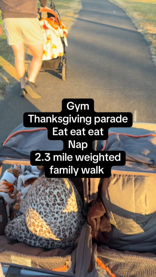 This is the kind of Thanksgiving I will forever remember! Stinks we couldn’t be with family (kids being sick) but having the slow day with my family has been the most special #postpartumworkout #thanksgivingworkout #turkeytrotfamily #slowholidays