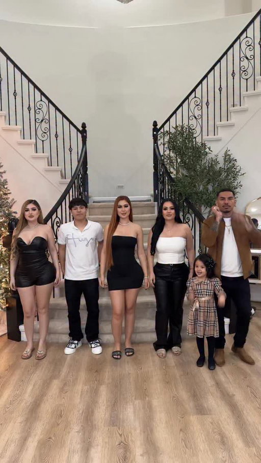 Happy Thanksgiving from my family to yours #theaguilars